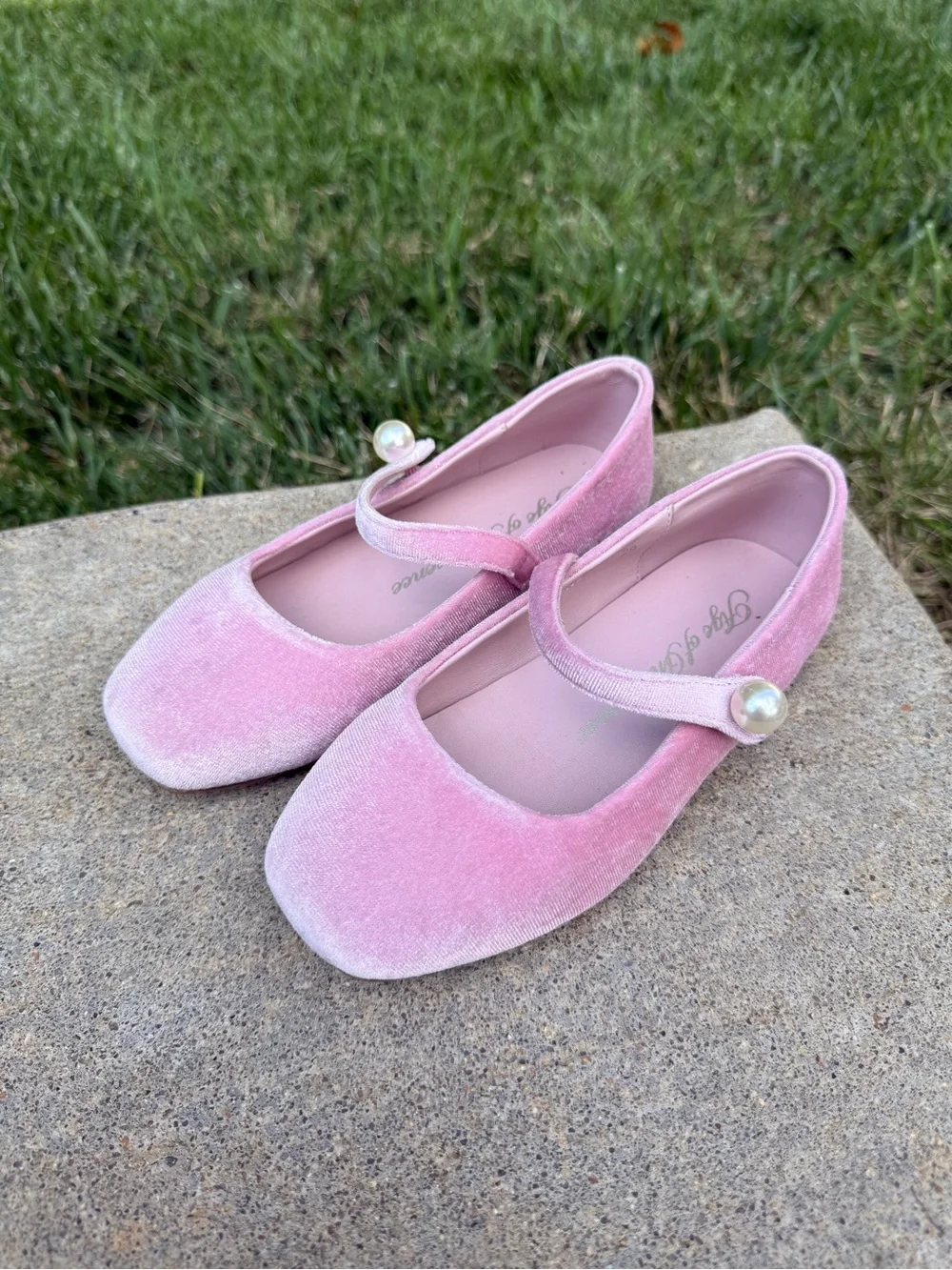 AOI Age of Innocence sz 29 GLORIA VELVET PINK FLATS